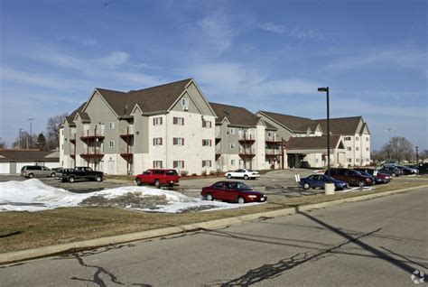 Sort by Price (Low to High) 995 Briarcliff Apartments. . Kenosha rentals